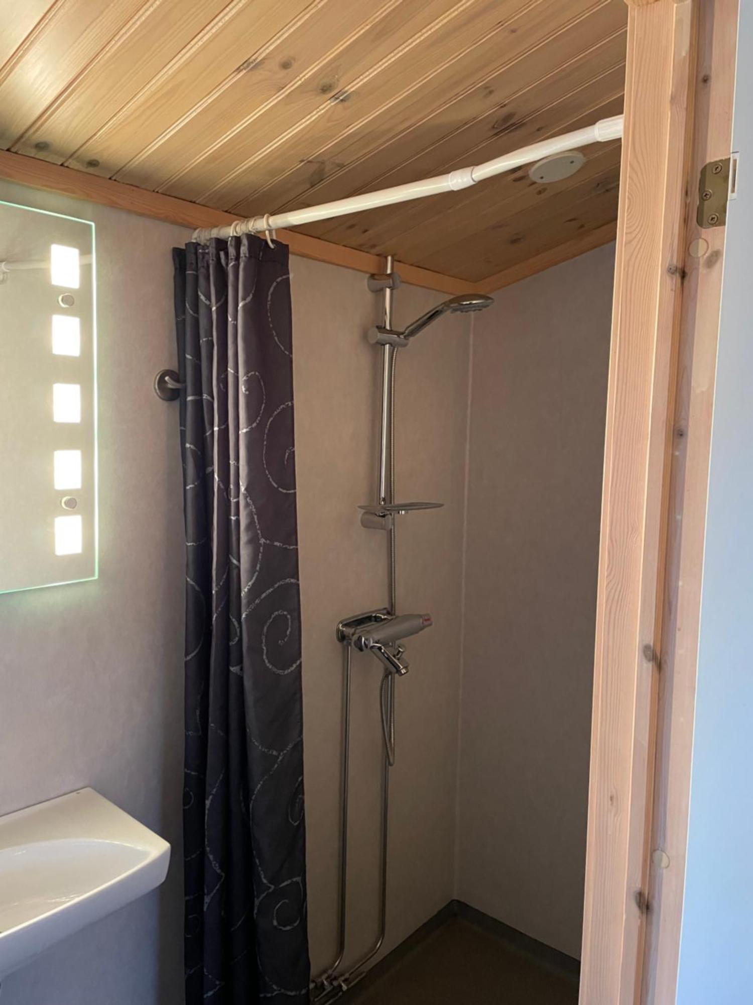 Skara Stads-Camping & Stugby Exterior foto