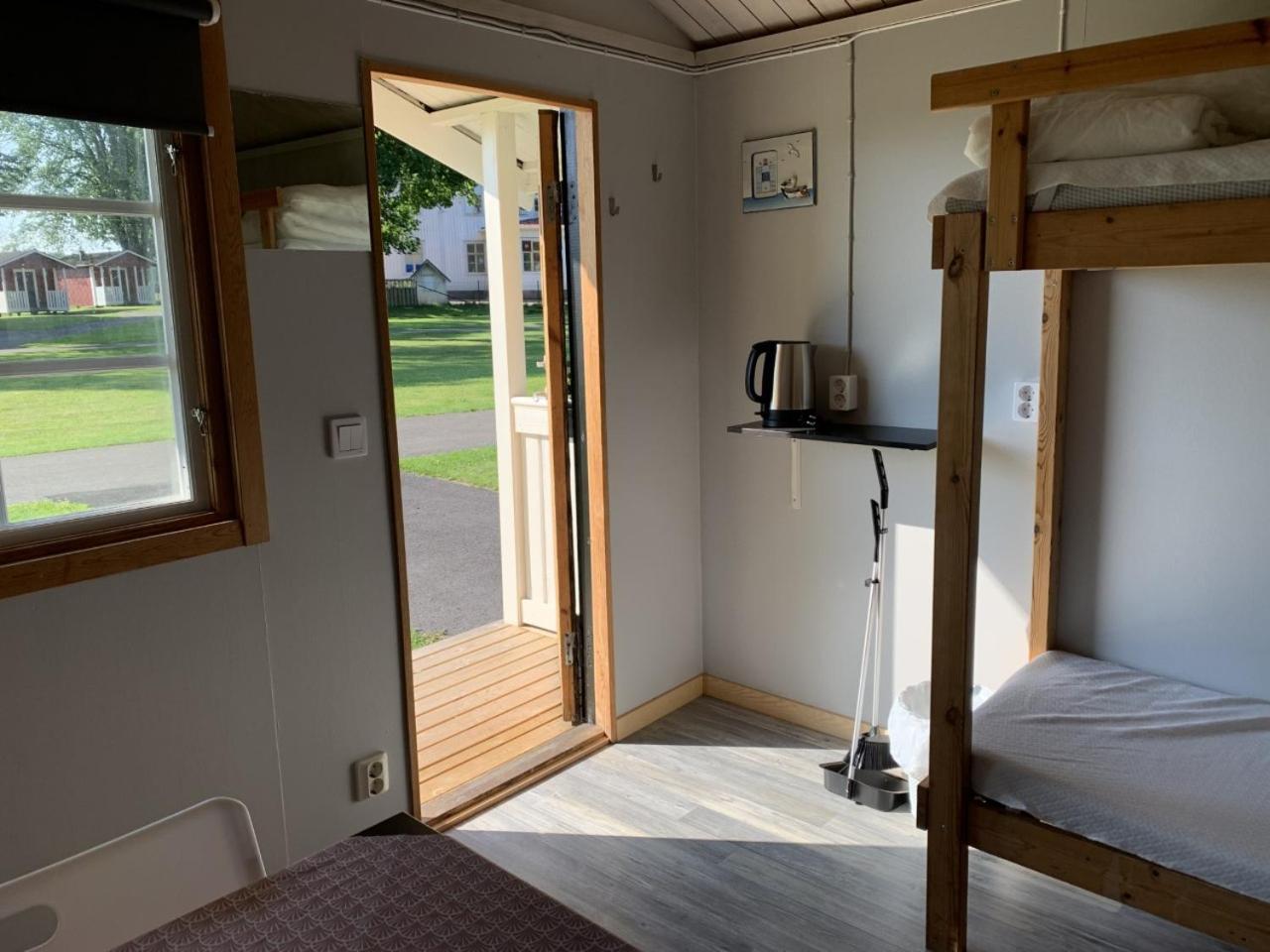 Skara Stads-Camping & Stugby Exterior foto